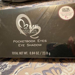 ME Makeover Essentials eyeshadow palette